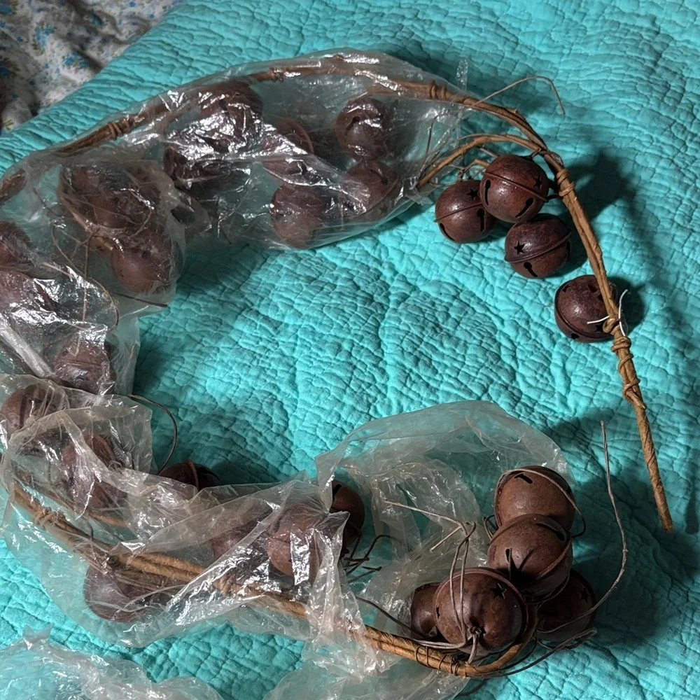 Rustic Brown Bell Garland